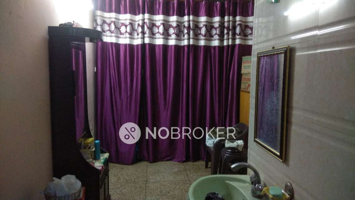 4 BHK Flat For Sale  In Mukherjee Nagar