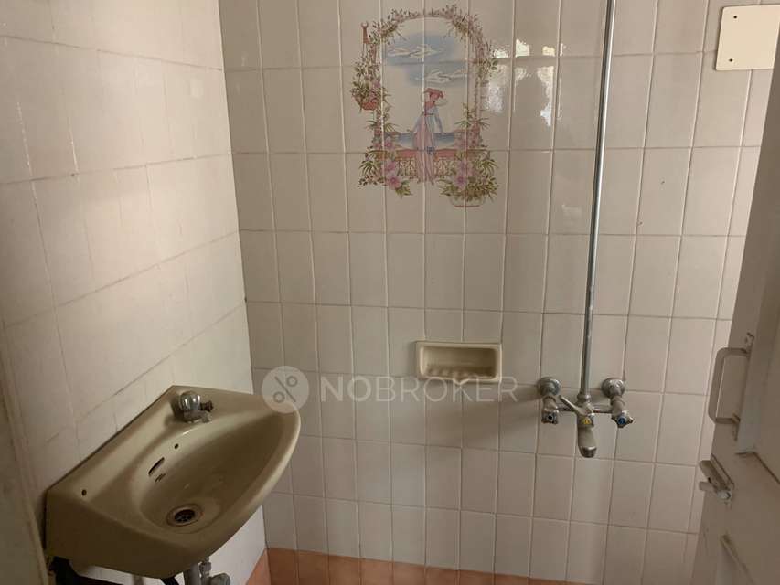 2 BHK Flat In Amrut Apartments For Sale  In Erandwane