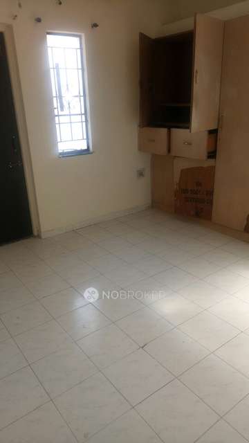 1 BHK Flat In Mantri Market Apartment, Hadapsar for Rent  In Hadapsar
