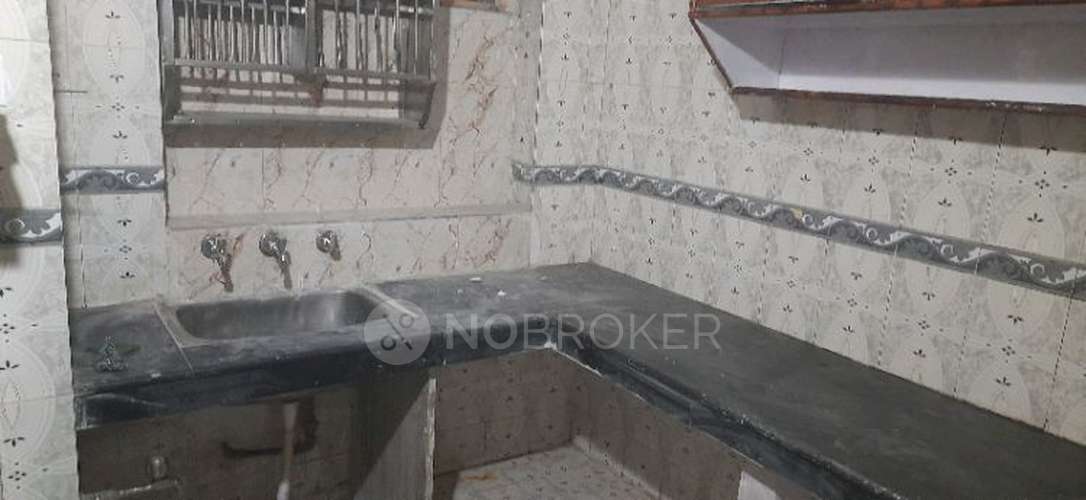 stand alone hari nagar Rent WITHOUT BROKERAGE Semifurnished 2 BHK