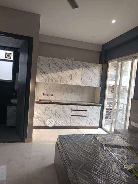 1 RK House for Rent  In Rapid Metro Sector 55-56 Station