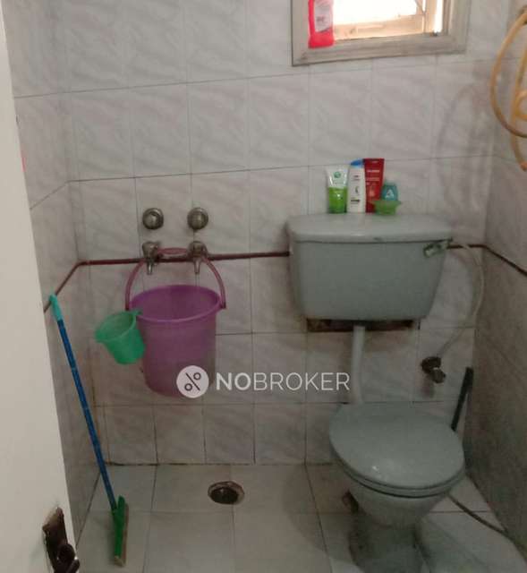 2 BHK Flat In J P Garden Parsvnath Paradise For Sale  In Mohan Nagar