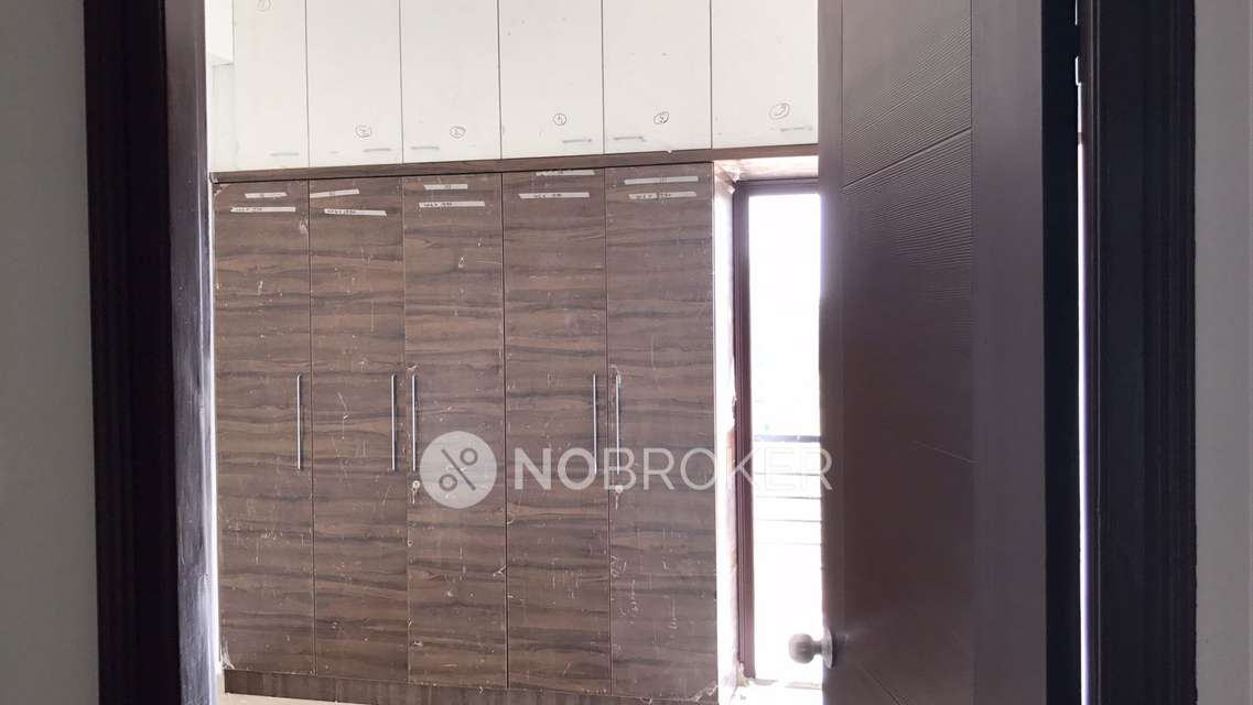 2 BHK Flat In Sai Sandeep Lr East Oak For Sale  In Pocharam