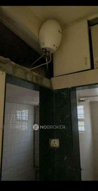 Single Room for Female In 2 BHK  In Sphurti Society Wakdewadi  In Sphurti Society