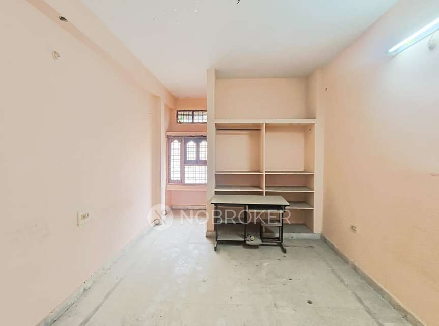 4+ BHK Flat In Sd For Sale  In Kothapet