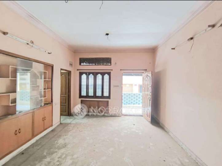 4+ BHK Flat In Sd For Sale  In Kothapet