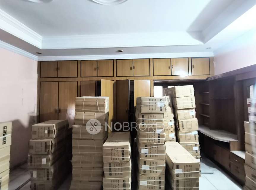 4+ BHK Flat In Sd For Sale  In Kothapet