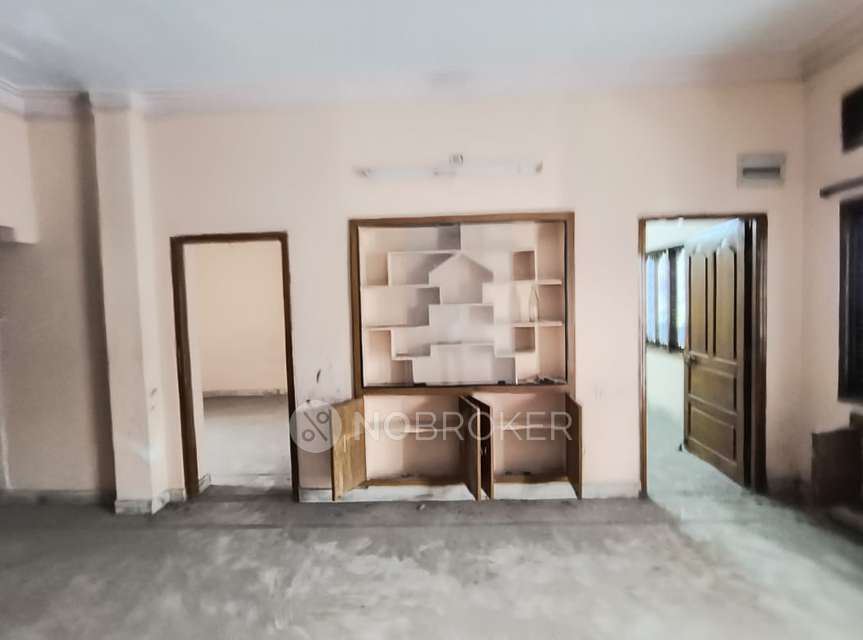 4+ BHK Flat In Sd For Sale  In Kothapet