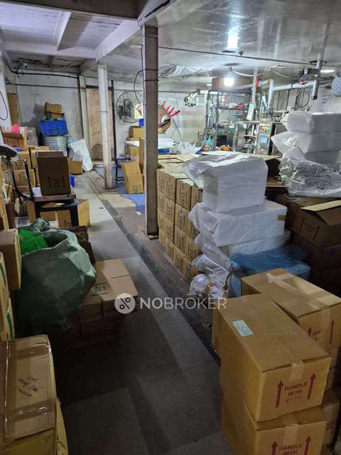 Industrial Building in Umelman - Naigaon Station Road, Mumbai for Rent 