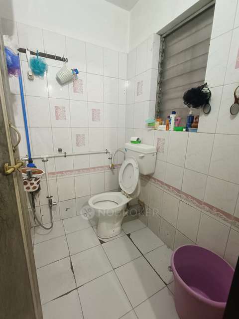 Single Room for Female In 2 BHK  In Vineet Apartment In Karve Nagar