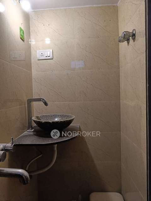 2 BHK Flat In Pooja Enclave Building For Sale  In Santacruz (east)