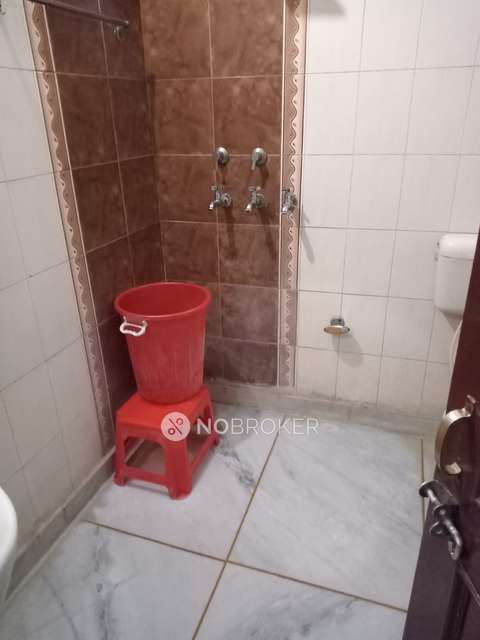 3 BHK Flat In Standalone Building  For Sale  In Pitam Pura