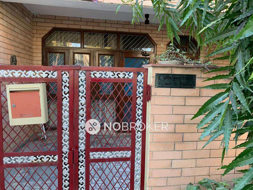 1 RK House for Rent  In Sector 15