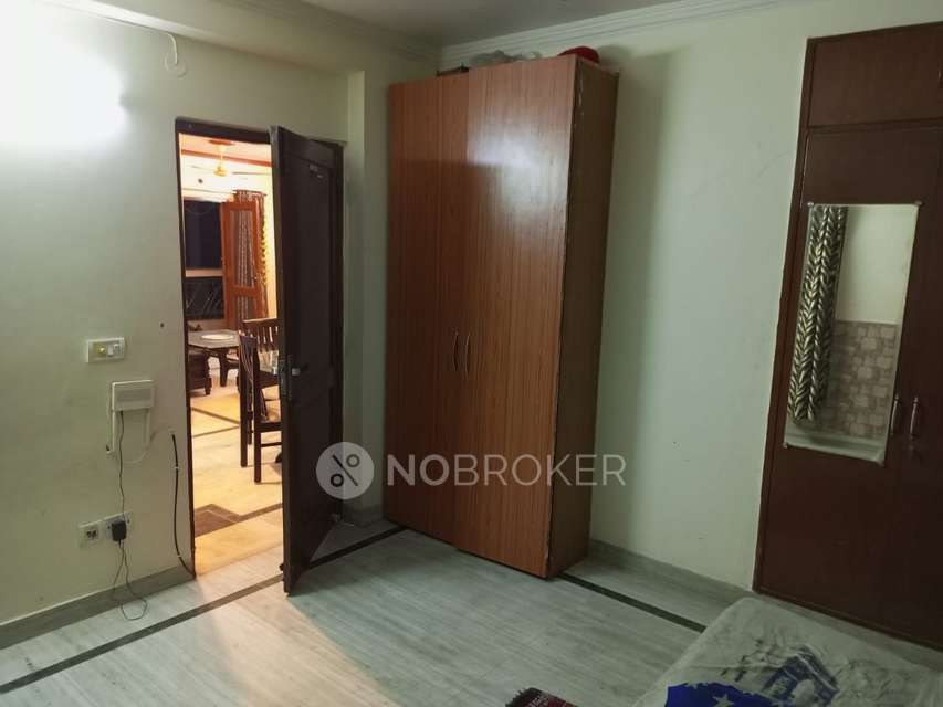 3 BHK Flat for Rent  In Sainik Farm