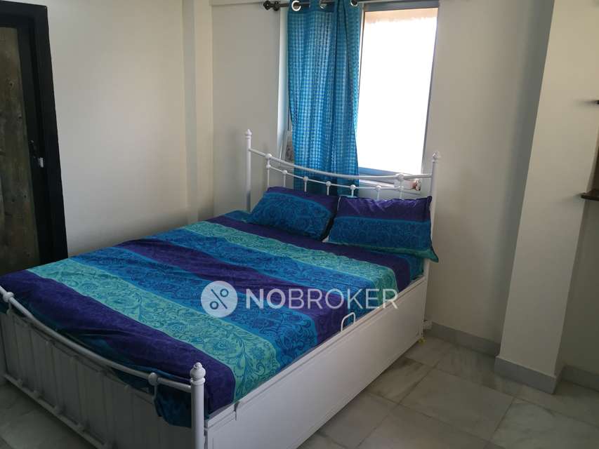 1 BHK House For Sale  In Malad West