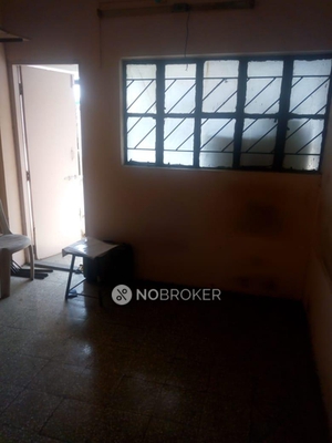 1 BHK Flat In Venkatesh Chsl For Sale  In Manik Baug