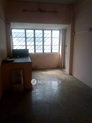 1 BHK Flat In Venkatesh Chsl For Sale  In Manik Baug