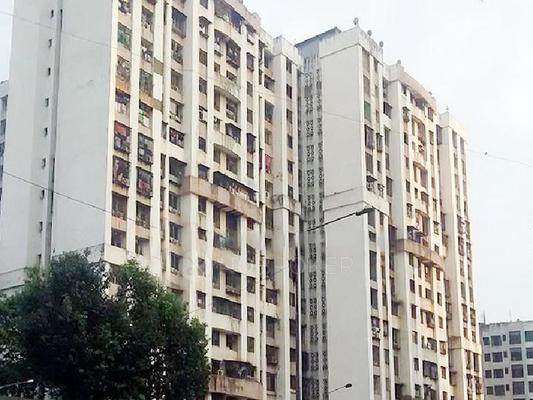 Shared Room for Female In 3 BHK  In Galaxy Heights In Goregaon West