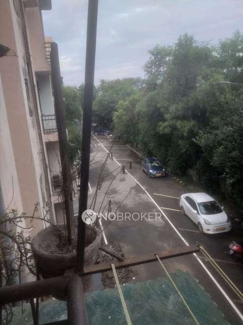 1 BHK Flat In Glorious Apartment For Sale  In Bakkarwala