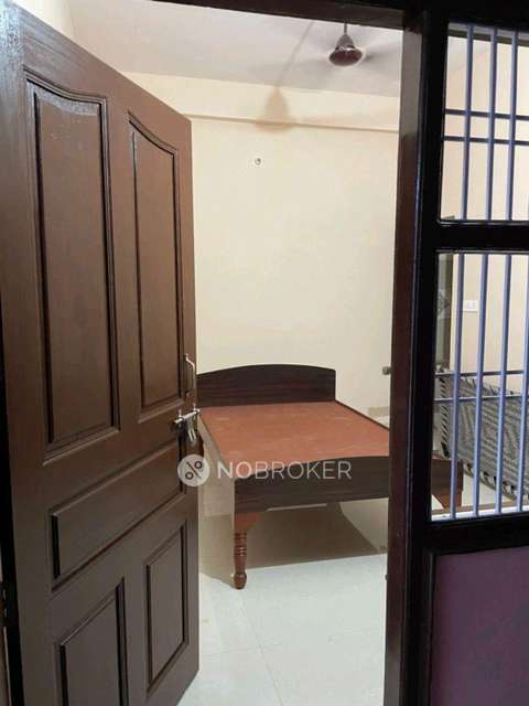 1 RK House for Rent  In Sector 134