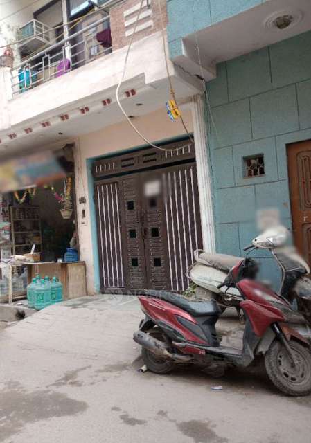 4+ BHK Flat In Stabdalone Building For Sale  In  Uttam Nagar