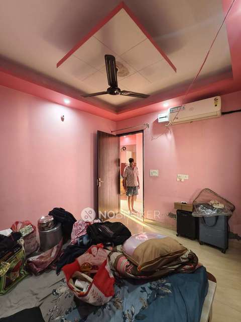 Single Room for Female In 1 RK  In Sector 12