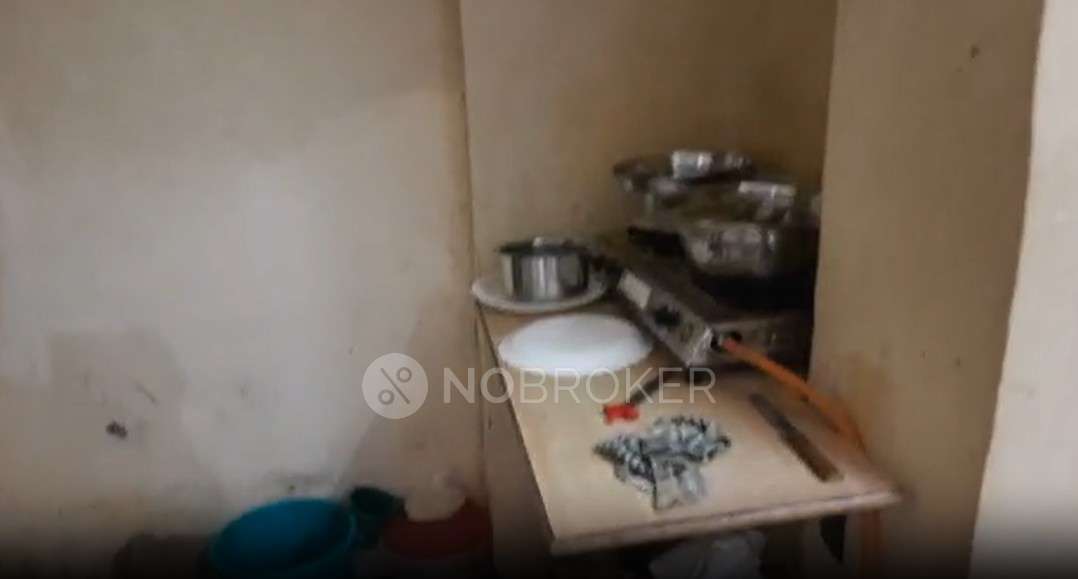 Shop in Malad West, Mumbai for sale 