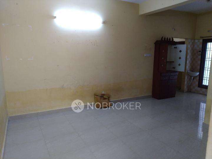 2 BHK Flat In Ishwarya Apartment For Sale  In Manapakkam, Chennai, Tamil Nadu, India