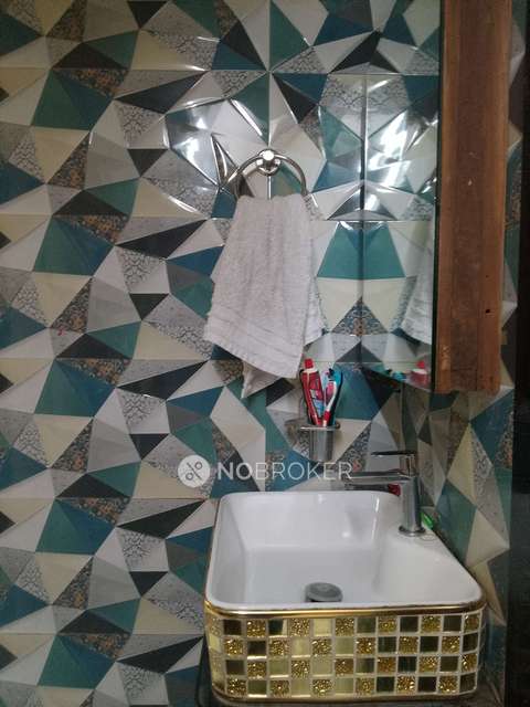 2 BHK Flat In Classic Power Residency For Sale  In Santacruz West