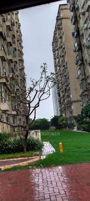 1 BHK Flat In Dlf Apartments For Sale  In  Karam Pura, 