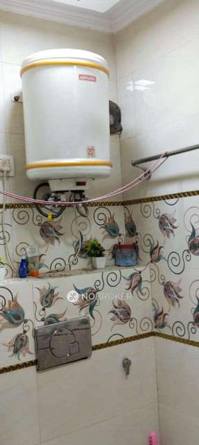 1 BHK Flat In Dlf Apartments For Sale  In  Karam Pura, 