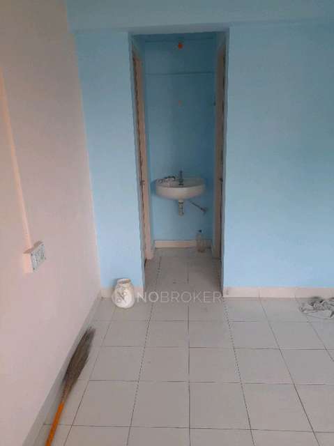 1 RK Flat In Kumar Surabhi  for Rent  In Swargate