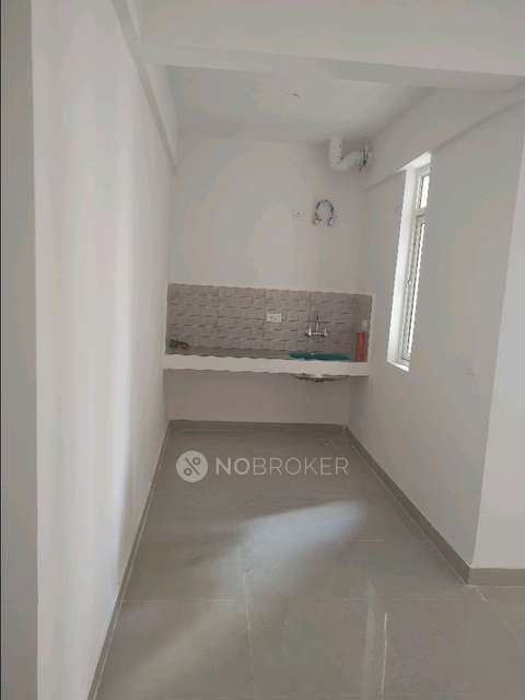 2 BHK Flat In Suncity Avenue 76 For Sale  In Suncity Avenue 76, Block -b3