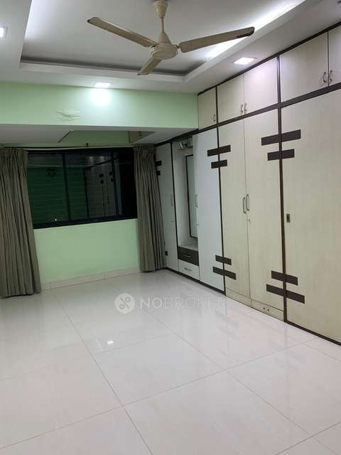 1 BHK Flat In Akar Arcade Chsl For Sale  In Malad West