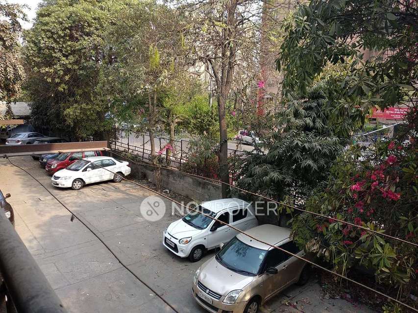 1 BHK Flat In Lakshmi Apartment for Rent  In Sector 62