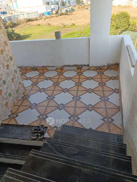 1 RK Flat for Rent  In Subhash Wadi