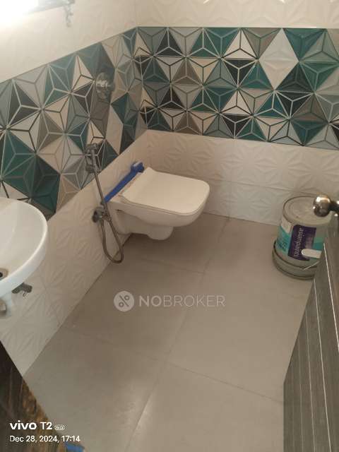 2 BHK Flat In Unique Tower For Sale  In Vikhroli