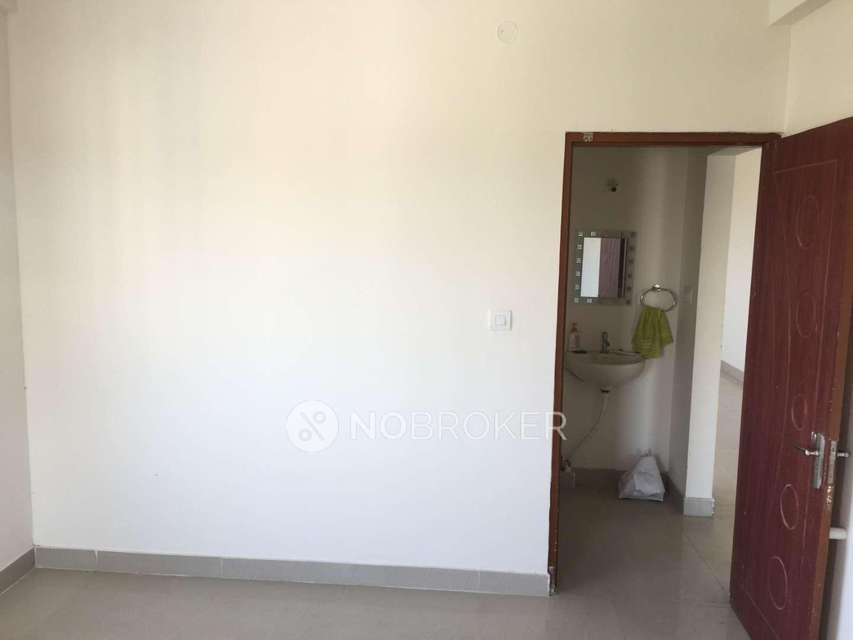 2 BHK Flat In Richmond Lakeview Apartment For Sale  In Ramakrishnapura Rd