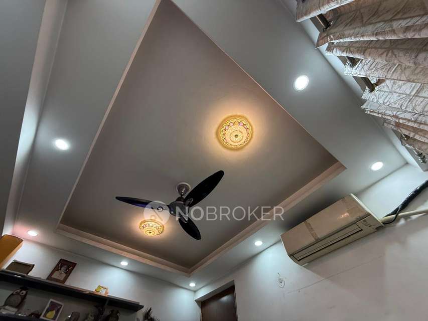 3 BHK Flat In Raksha Addela For Sale  In Gaur City 2