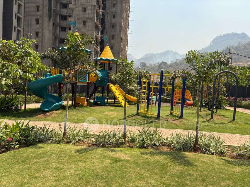 2 BHK Flat In Wadhwa Wise City For Sale  In Shedung