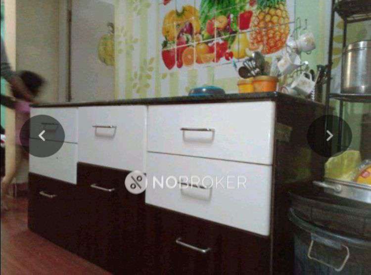 Single Room for Female In 2 BHK  In Vishvakarma In Vishvakarma