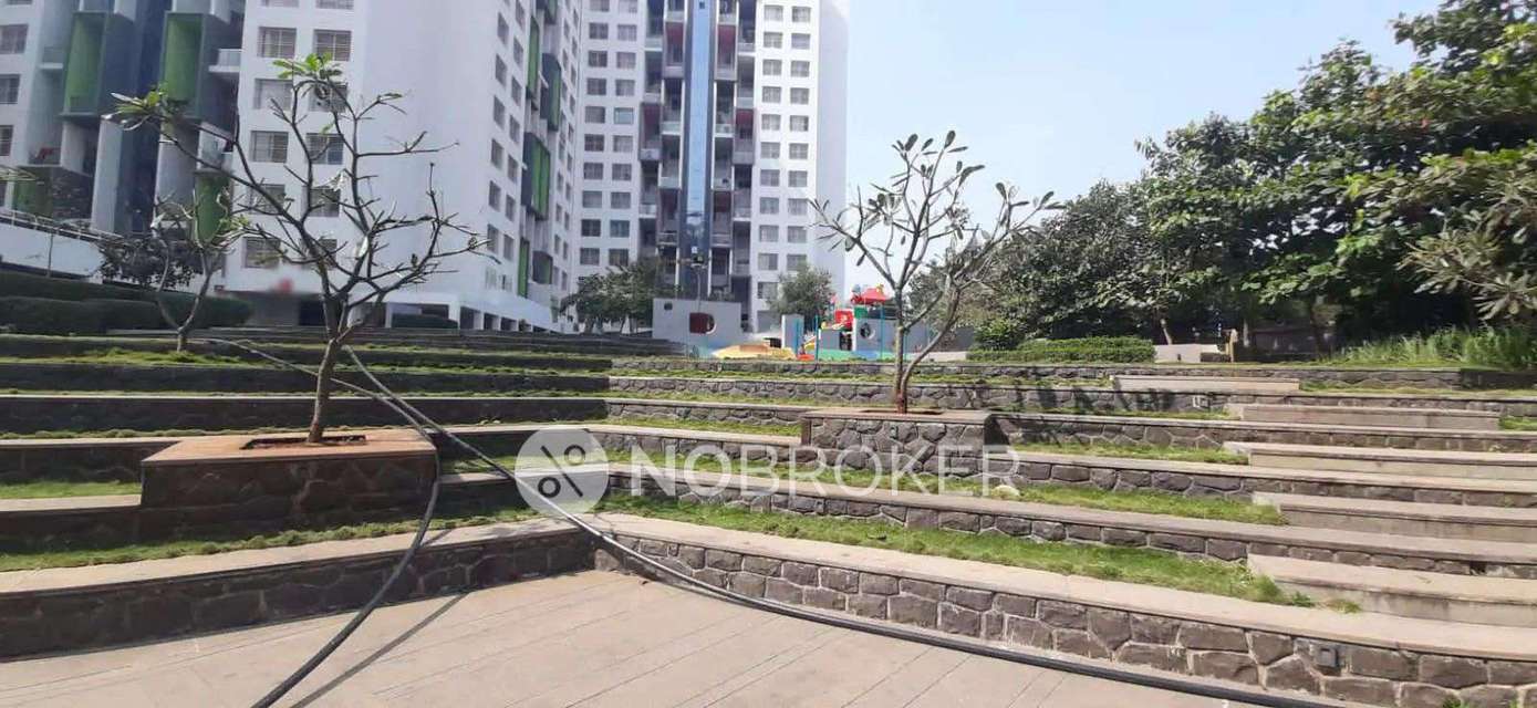 2 BHK Flat In Kohinoor Tinsel Town For Sale  In Pimpri-chinchwad