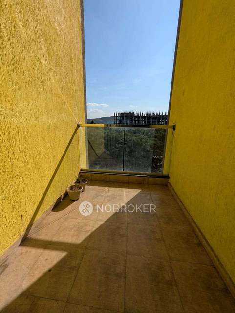 2 BHK Flat In Kohinoor Tinsel Town For Sale  In Pimpri-chinchwad