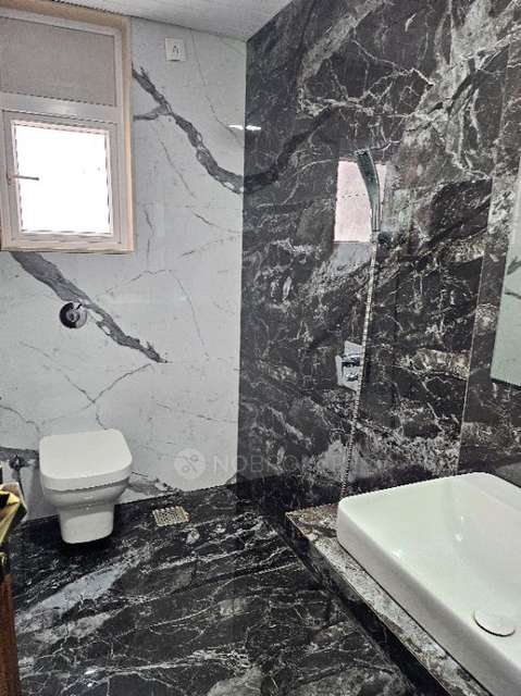 1 BHK Flat In Prima Upper East 97 For Sale  In Malad East