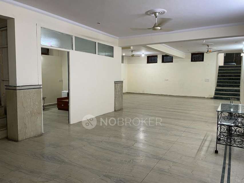 Office Space in Deepali Chowk, Delhi for Rent 