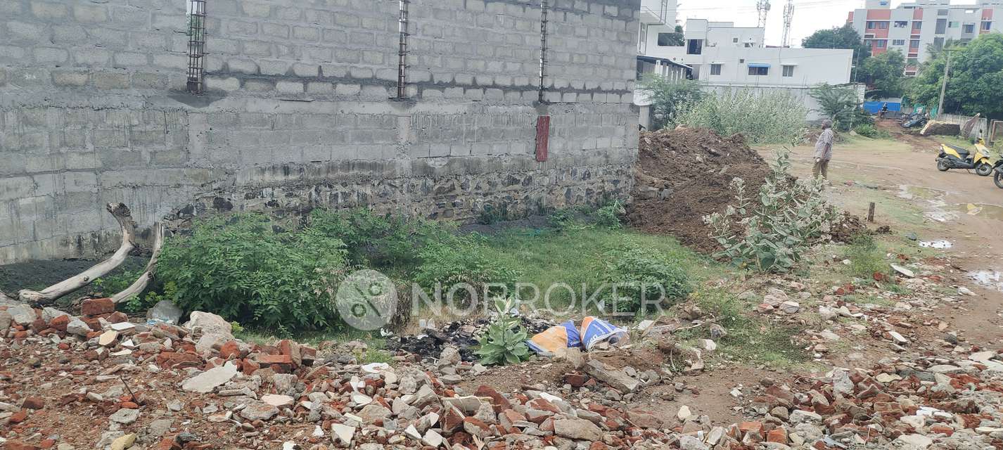 Plot For Sale  In Medavakkam