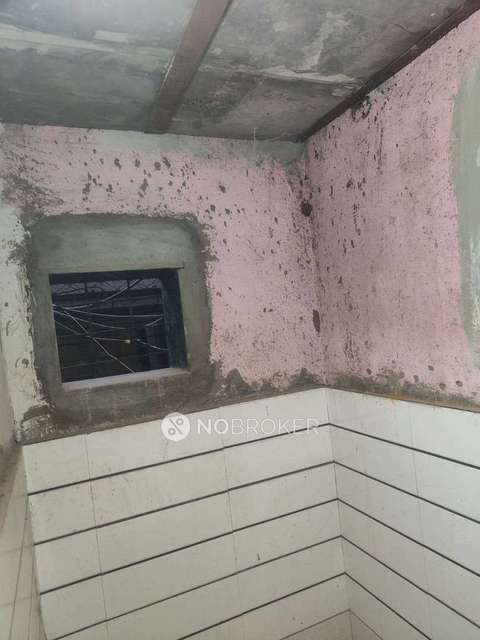 Godown/Warehouse in Kandivali West, Mumbai for sale 