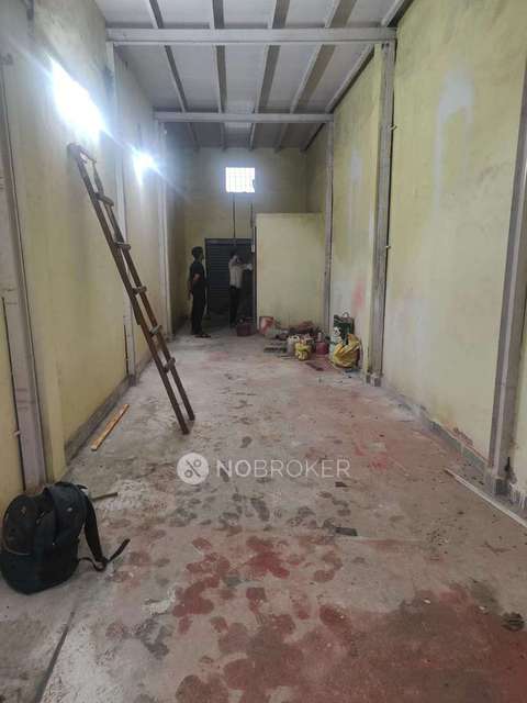 Godown/Warehouse in Kandivali West, Mumbai for sale 