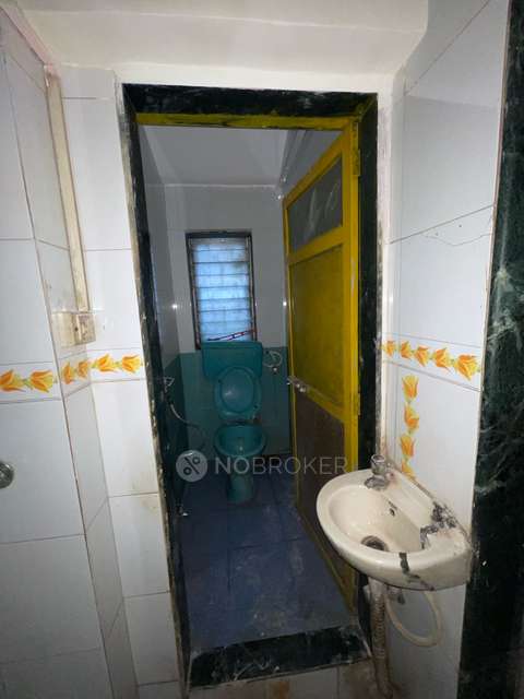 1 BHK Flat In Vrindavan Society For Sale  In Thane West, Mumbai