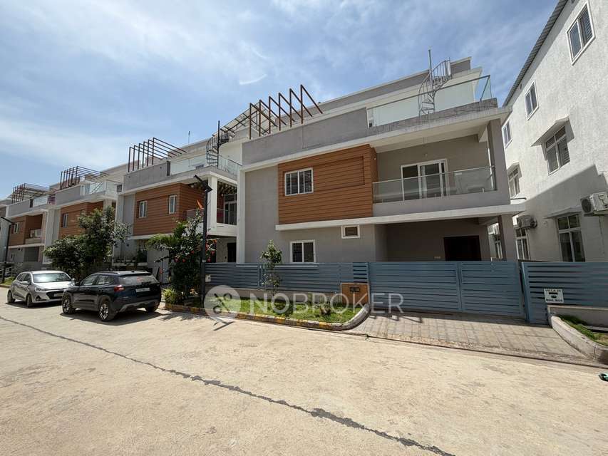 4+ BHK Villa In Apr Mukkas Praveens Signator For Sale  In Mallampet